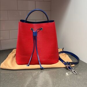 Louis Vuitton Epi LEATHER NOE BUCKET BAG Blue/Red